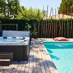 La Maison Du Bassin Piscine & Villa *