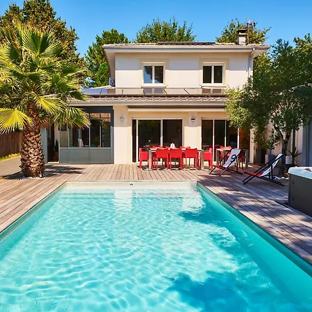 La Maison Du Bassin Piscine & *